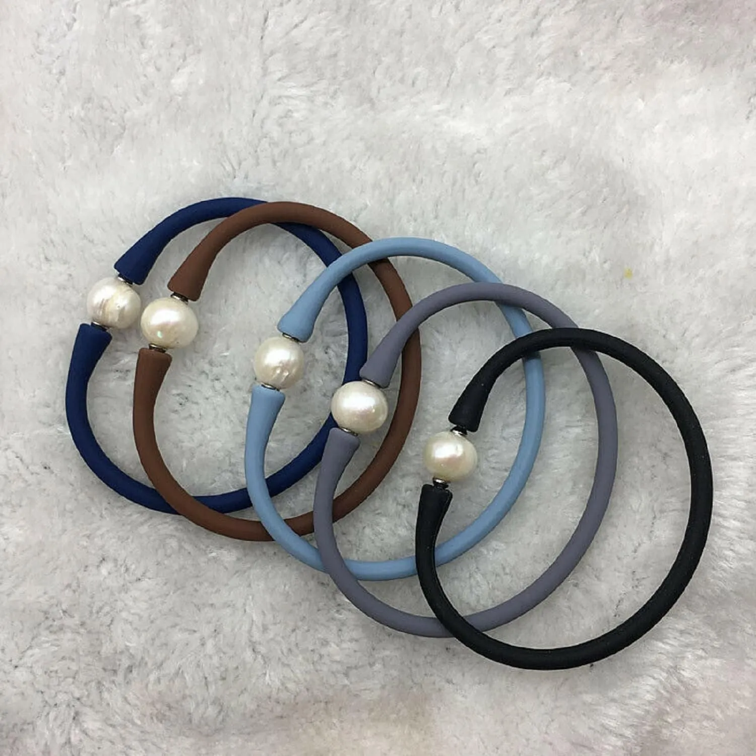9-11mm Silicone Edison Freshwater Pearl Bracelets,Womens Charm Bangle Jewelry,Colored Dainty Personalized Stretch Mood Rubber Bands for Men and Women 6.5'' 7'' 7.5''