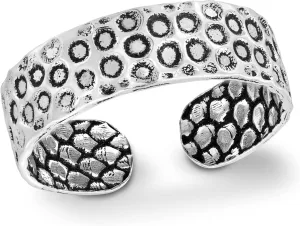 AeraVida Beach Elegance Dot Hammered Texture Bohemian .925 Sterling Silver Toe/Pinky Ring