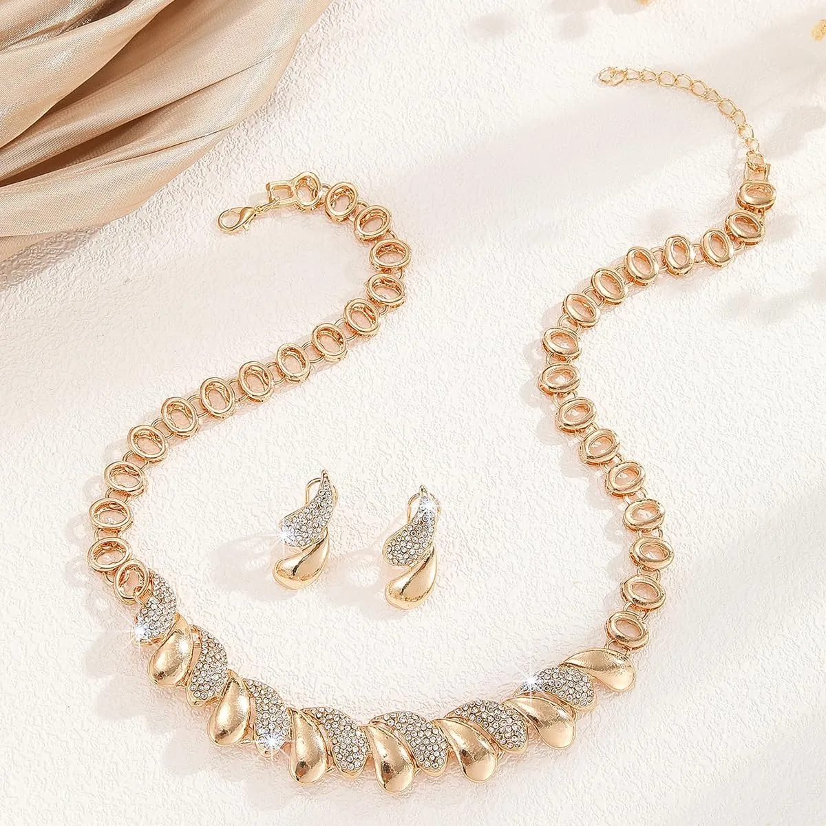 Alloy Crystal Statement Necklace Earrings Sets for Women Elegant Rose Gold Pendant Jewelry for Bridal Bridesmaid Weddings Parties Evening Events Special Occasions