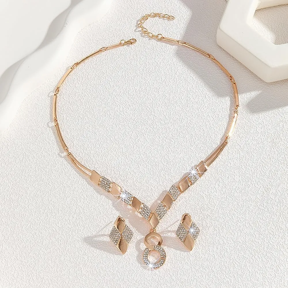 Alloy Crystal Statement Necklace Earrings Sets for Women Elegant Rose Gold Pendant Jewelry for Bridal Bridesmaid Weddings Parties Evening Events Special Occasions