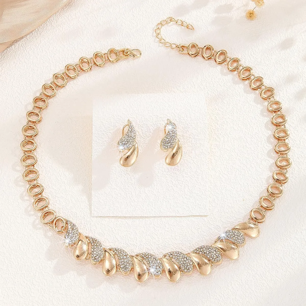 Alloy Crystal Statement Necklace Earrings Sets for Women Elegant Rose Gold Pendant Jewelry for Bridal Bridesmaid Weddings Parties Evening Events Special Occasions