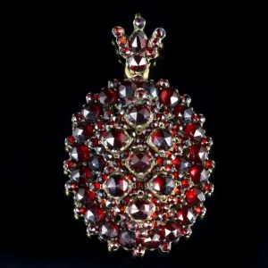 Antique Victorian Bohemian Garnet Locket 18Ct Circa 1880