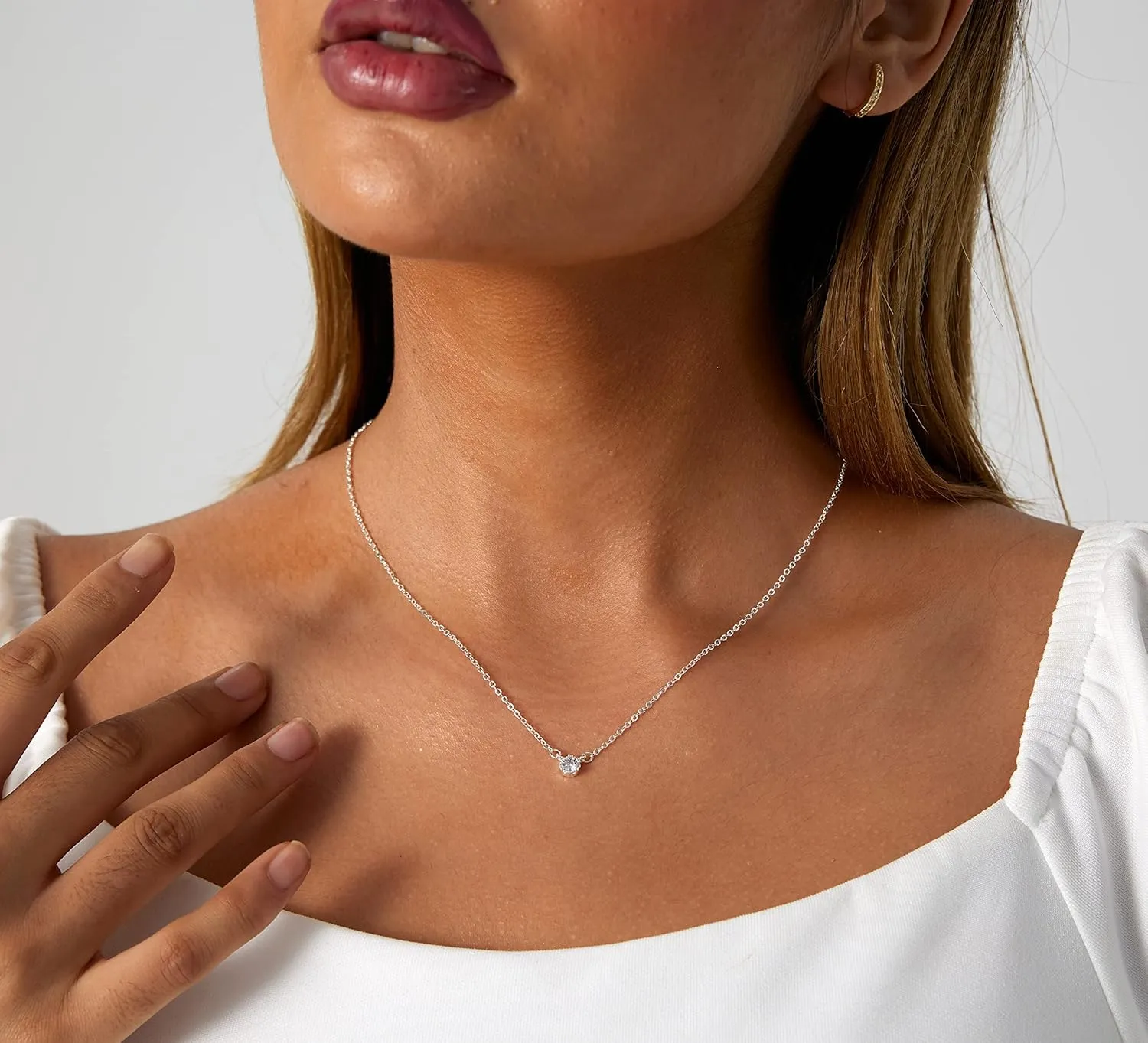 ASCOMY Dainty CZ Diamond Solitaire Pendant Necklaces for Women 14K Gold Plated Single Round Cubic Zirconia Square Simulated Diamond Choker Necklace Bride Bridesmaid Weeding Jewelry Gifts