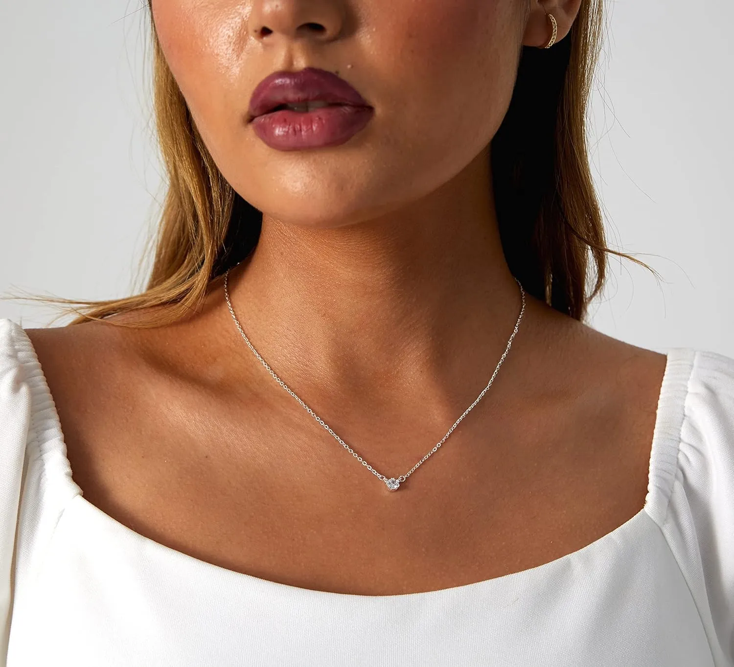ASCOMY Dainty CZ Diamond Solitaire Pendant Necklaces for Women 14K Gold Plated Single Round Cubic Zirconia Square Simulated Diamond Choker Necklace Bride Bridesmaid Weeding Jewelry Gifts