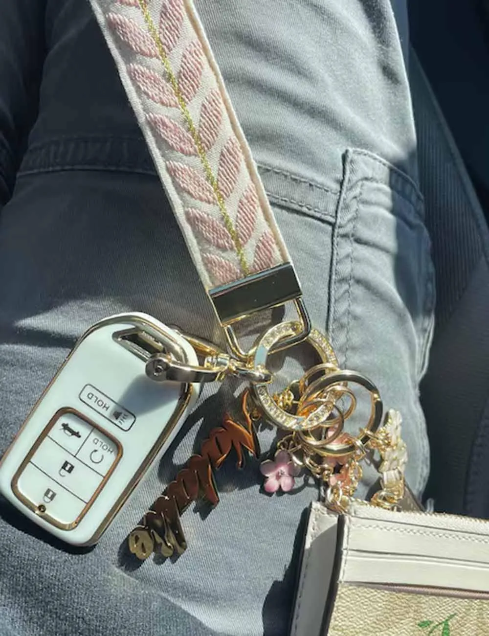 BattleTim Key Fob Keychain Wristlet Bohemia Cute Car Key Chain Holder Handmade Embroidery Fabric Key Fobs Wristband for Women