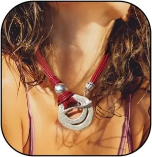 Boho Leather Rope Choker Necklace for Women Layered Whirlpool Circle Round Clavicle Chain Necklace Beach Pendant Necklace Jewelry for Women