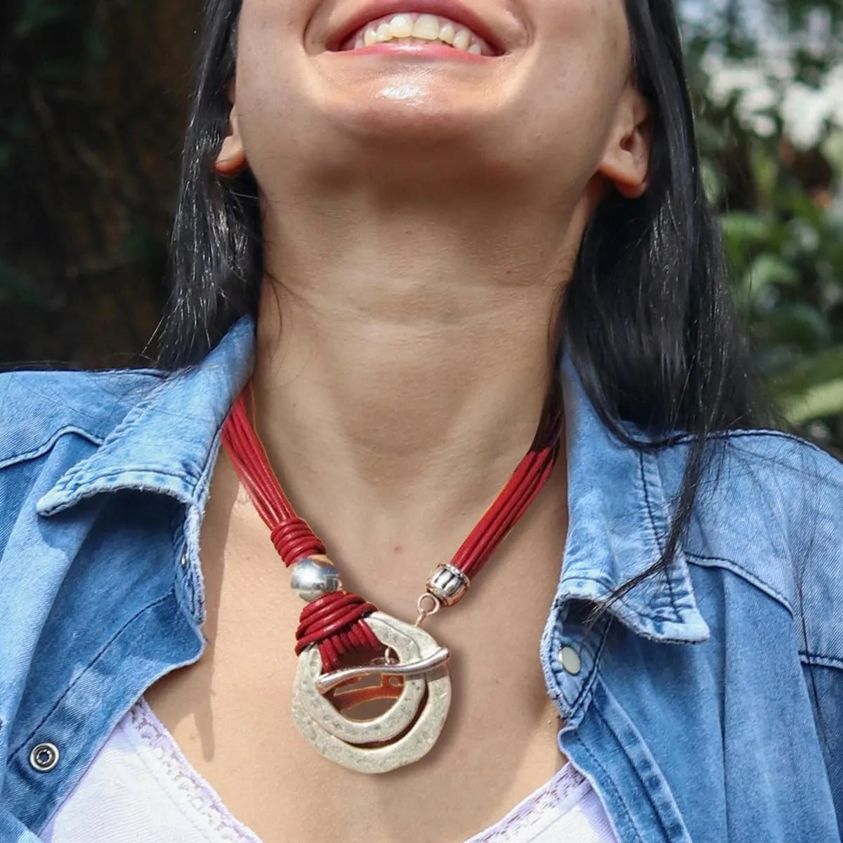 Boho Leather Rope Choker Necklace for Women Layered Whirlpool Circle Round Clavicle Chain Necklace Beach Pendant Necklace Jewelry for Women