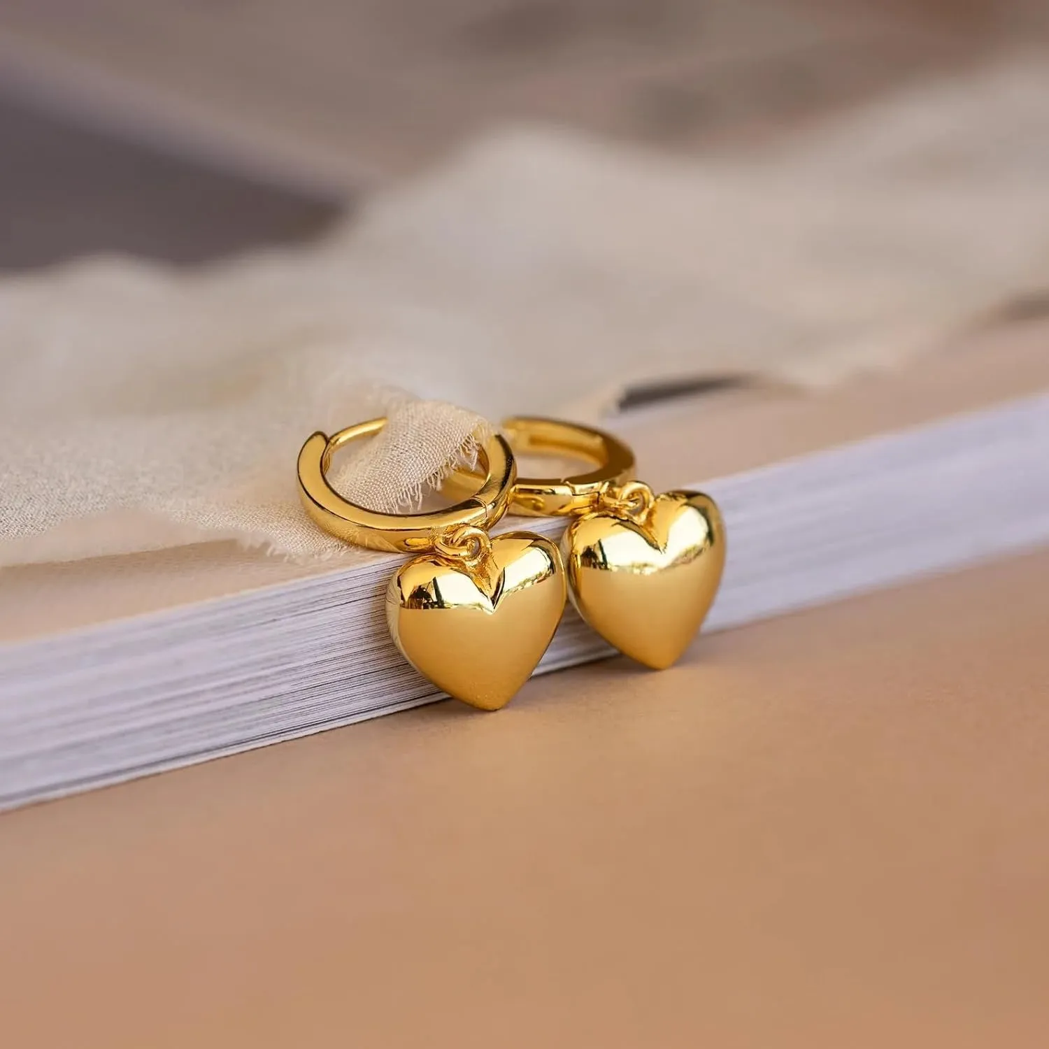 CAITLYNMINIMALIST 18K Gold Plated Sterling Silver Dainty Huggie Hoop Heart Dangle Charm Earrings for Women