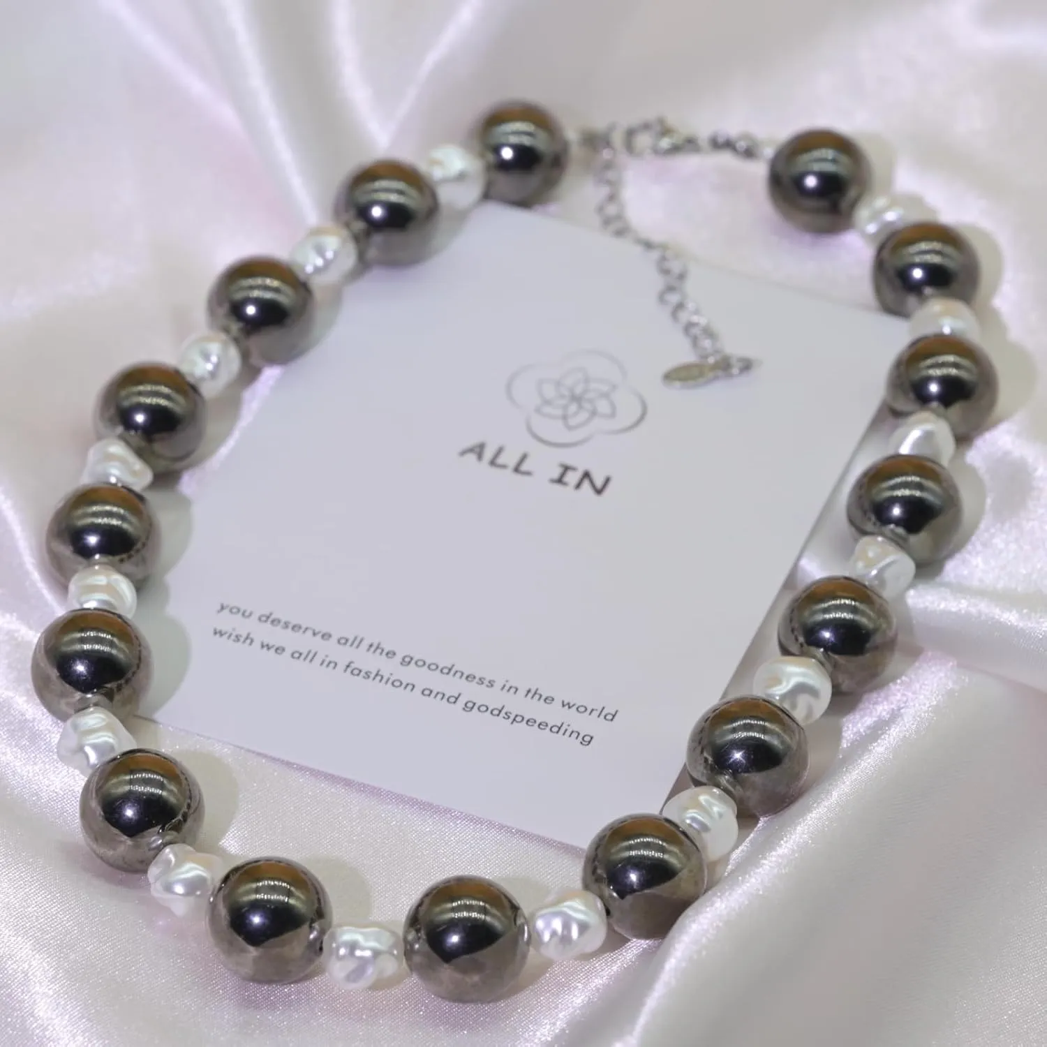 Chunky Pearl necklace for Women Trendy Imitation Pearl Necklace for Women and Men Multi Strand Colorful Plated Beaded Necklace Set