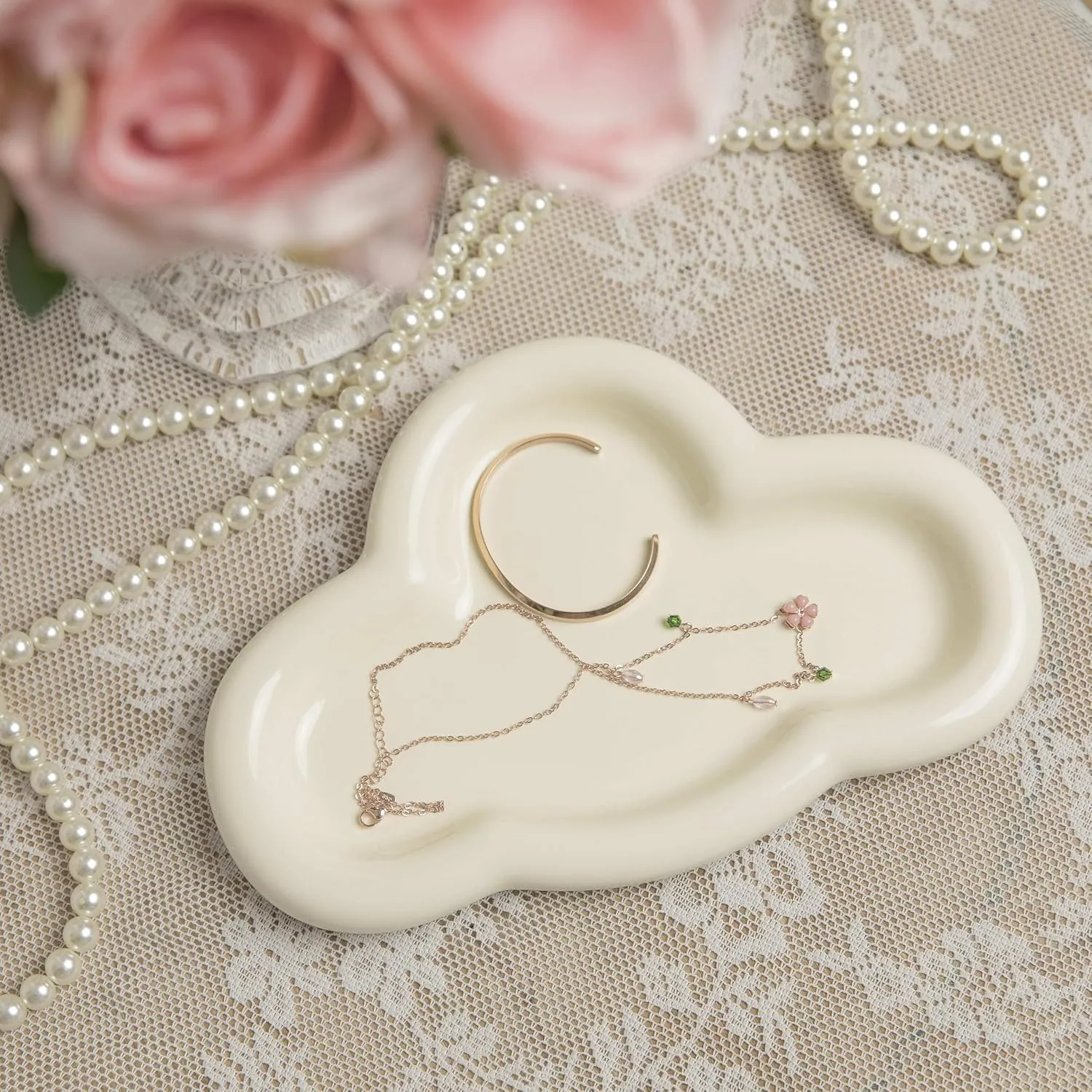 Cloud Trinket Dish, Chubby Jewelry Tray, Ceramic Jewelry Ring Trinket Dish for Rings Earrings Necklace Organizer, Mother's Day Thanksgiving Christmas Birthday Bridesmaid Gifts (Crme)