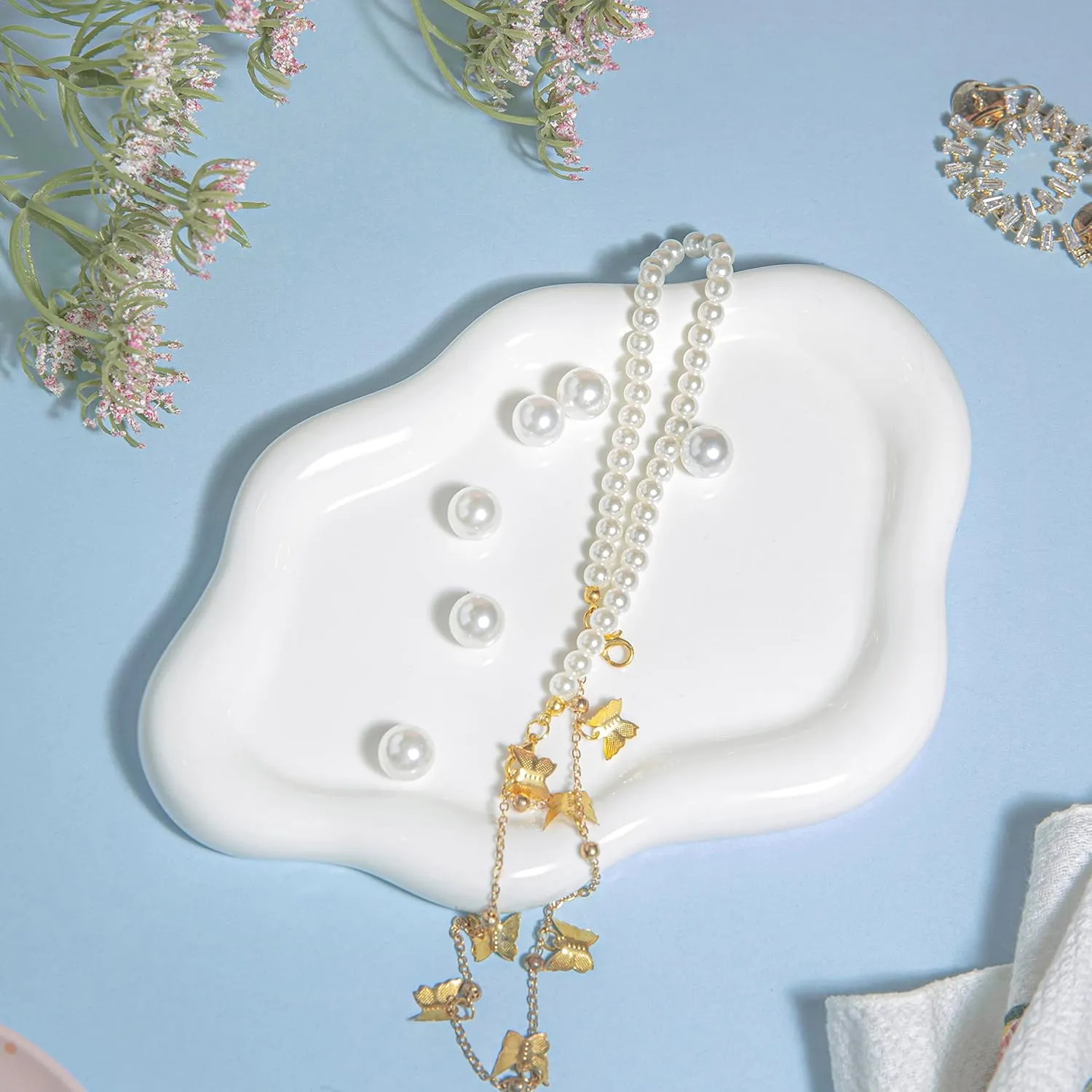 Cloud Trinket Dish, Chubby Jewelry Tray, Ceramic Jewelry Ring Trinket Dish for Rings Earrings Necklace Organizer, Mother's Day Thanksgiving Christmas Birthday Bridesmaid Gifts (White)