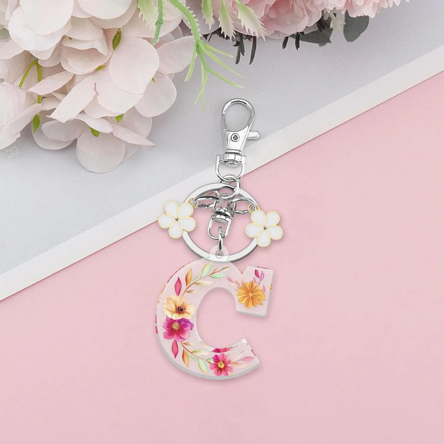 Cute Flower keychains for Women Initial Monogram A-Z Keychains Flower Keychain Accessories for Backpack Car Keys