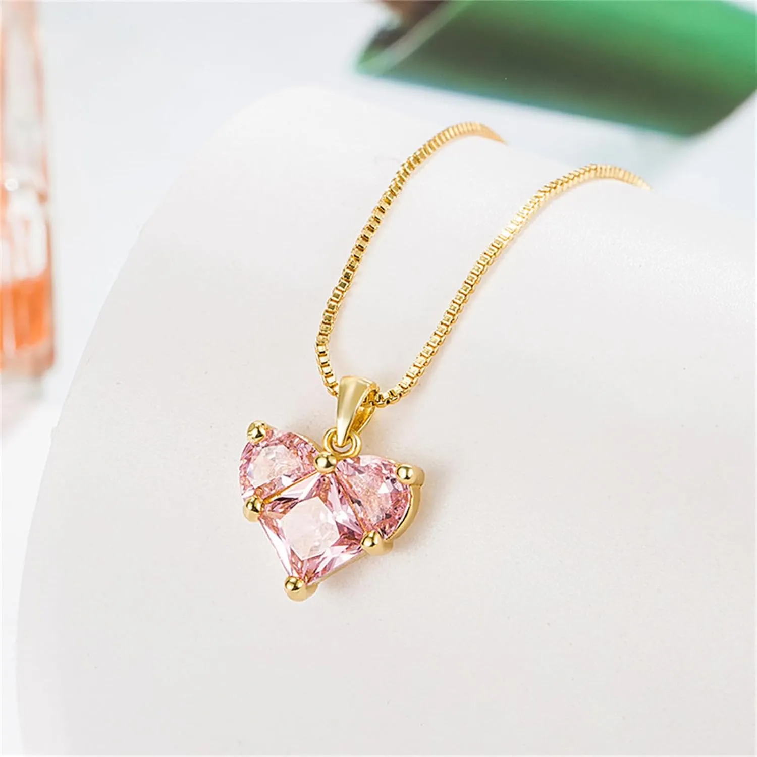 Dreuyet Pink Heart Necklace for Women Dainty Cute Y2k Silver Clear Crystal Heart with Arrow Pendant Choker Necklace Aesthetic Jewelry