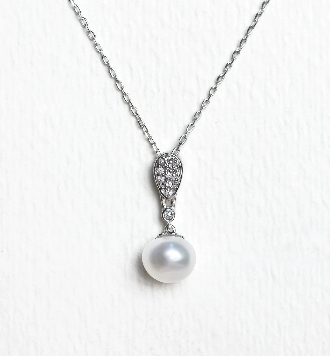 Freshwater Pearl Pendant Necklace