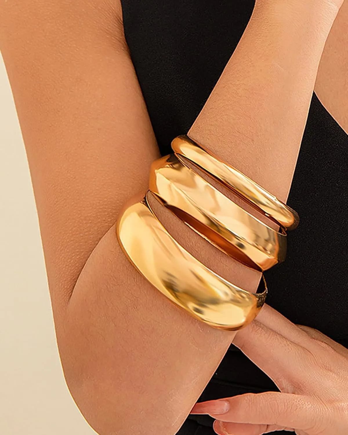 Gold Bangles for Women 14k Gold Plated Gold Cuff Bracelets Adjustable Chunky Bangles Hammered Textured Irregular Cuffs Statement Jewelry Gifts