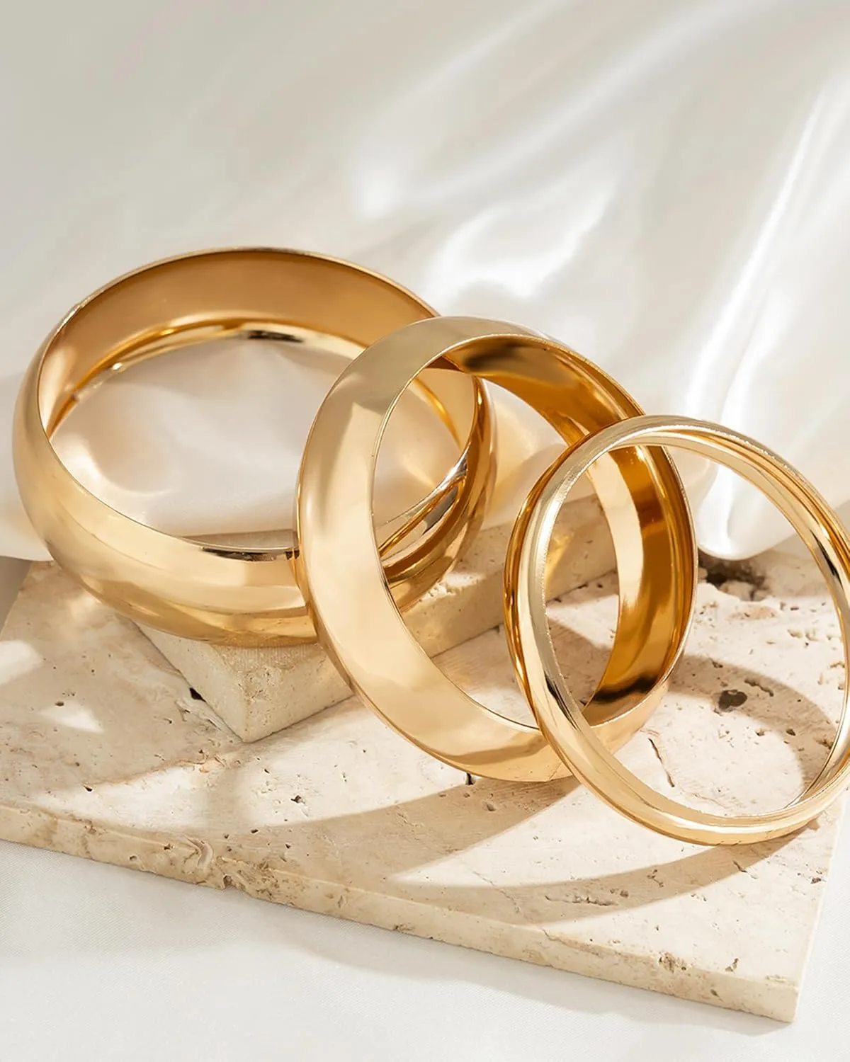Gold Bangles for Women 14k Gold Plated Gold Cuff Bracelets Adjustable Chunky Bangles Hammered Textured Irregular Cuffs Statement Jewelry Gifts