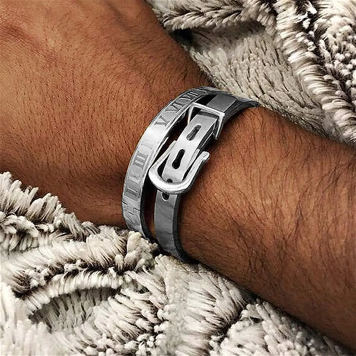 Gold Silver Plated Bracelets for Men Women Roman Numeral Bangle Bracelet Stainless Steel Personalized Engraved Unisex Gift