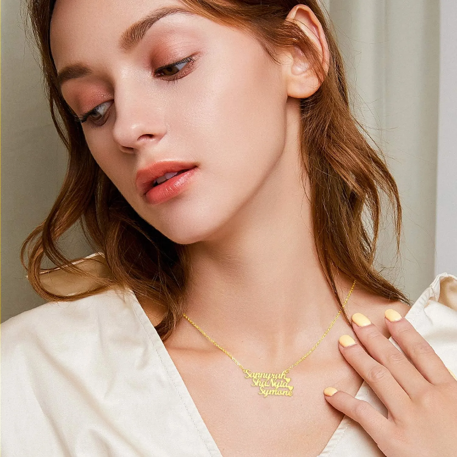 LONAGO Three Name Necklace Personalized Custom Made Any Nameplate Family Name Heart Pendant Jewelry Gift for Women Mom