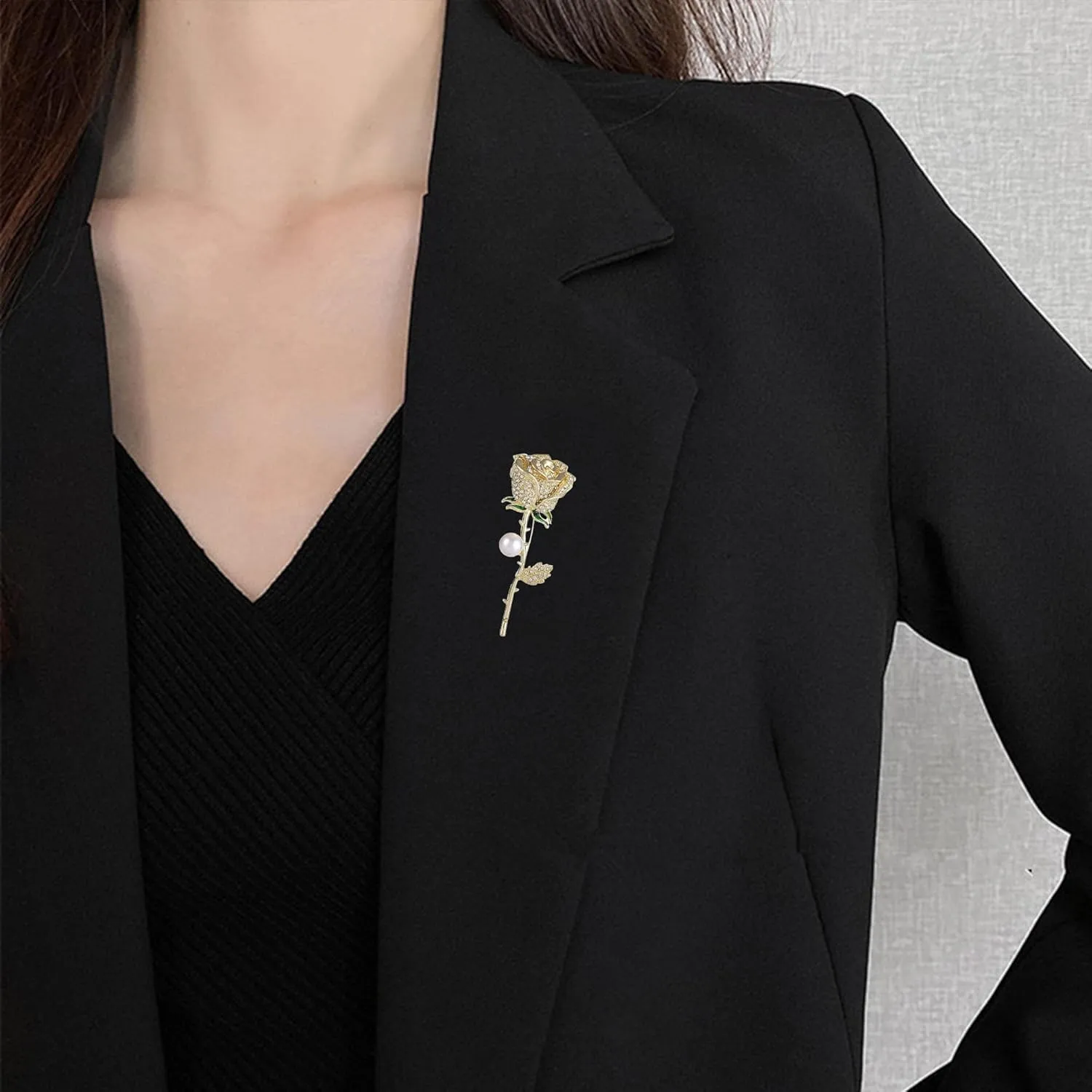 Luxury Shiny Rhinestone Rose Flower Brooch Pins for Women Crystal Pearl Rose Floral Brooch Wedding Bridal Jewelry