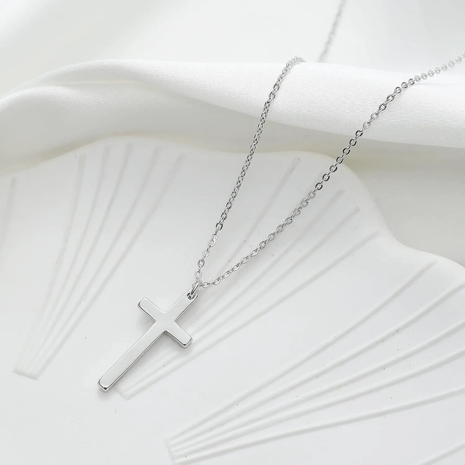 Pencros Simple Cross Necklace 18K Gold/Silver Filled Crucifix Faith Pendant Dainty Cross Choker Tiny Necklace for Women