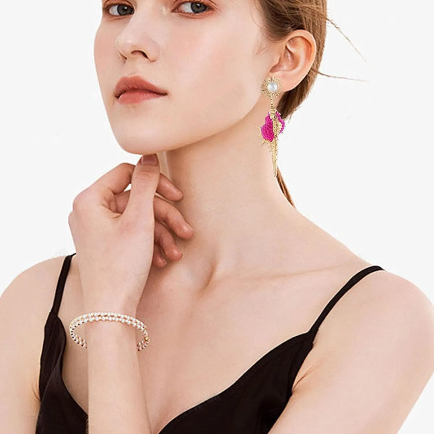 Sea Snail Shell Conch Stud Earrings for Women Bohemian Ocean Conch Pearl Seashell Dangle Earrings Summer Beach Sea Jewelry Gift