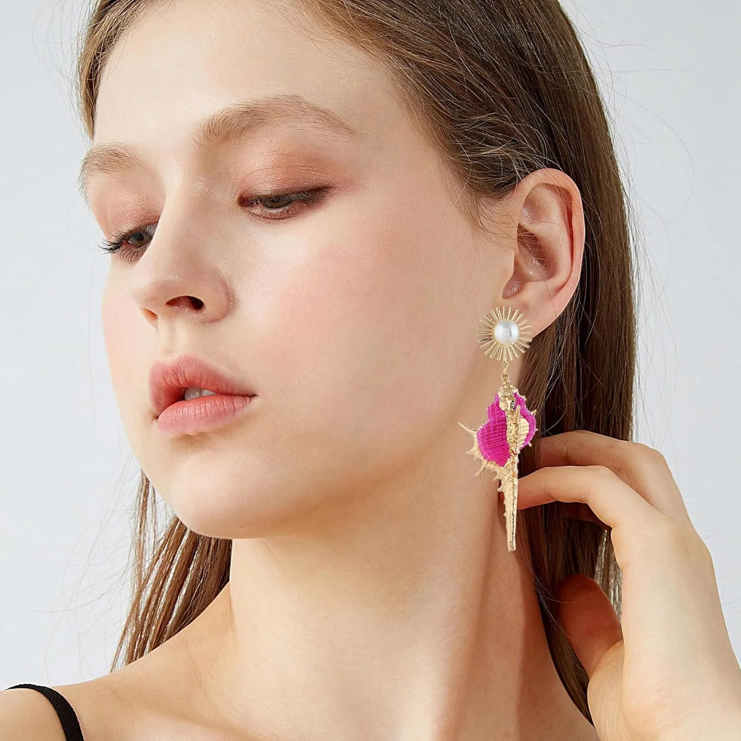 Sea Snail Shell Conch Stud Earrings for Women Bohemian Ocean Conch Pearl Seashell Dangle Earrings Summer Beach Sea Jewelry Gift