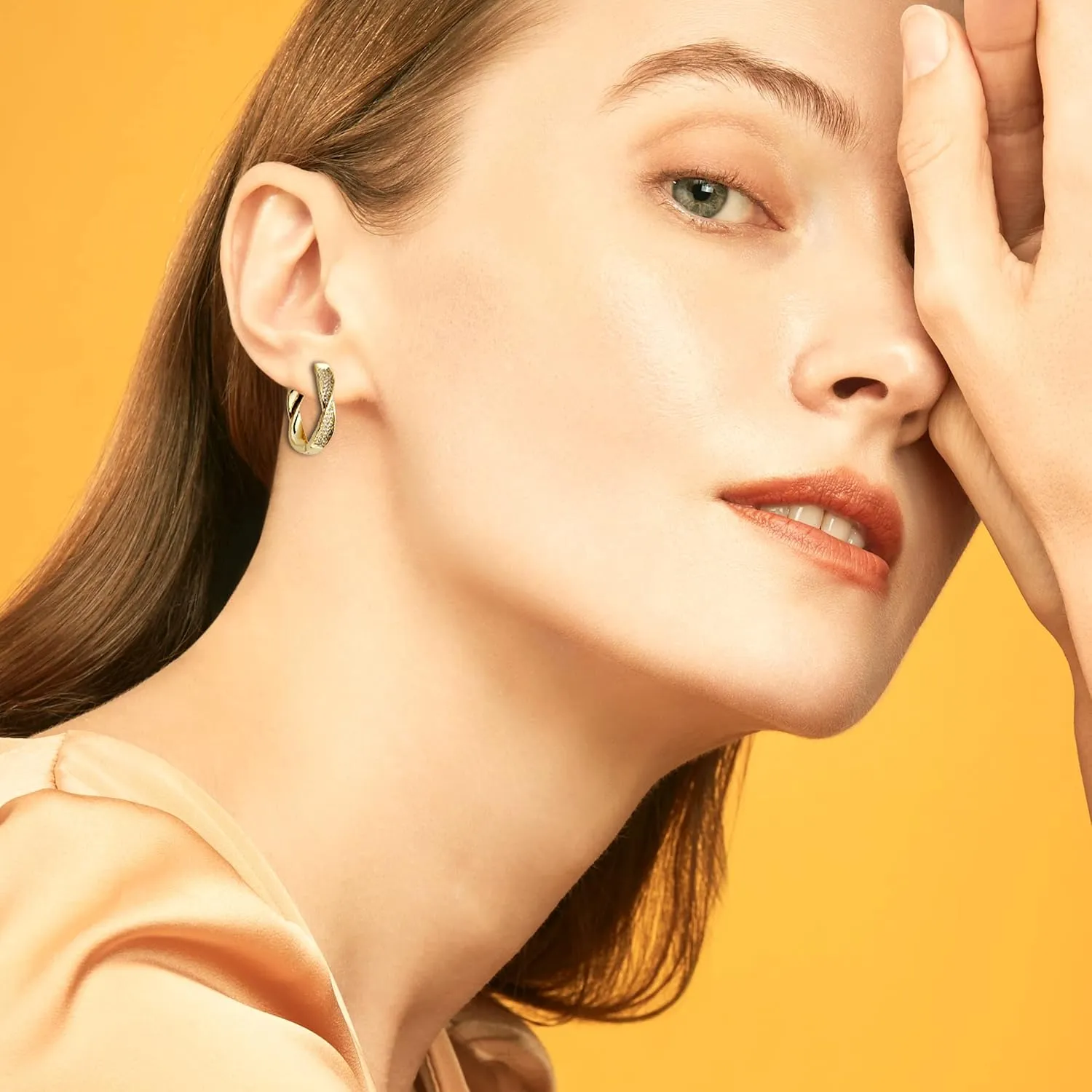 Sonateomber Large Chunky Gold Hoop Earrings for Women statement Huggie Fashion Prom Wedding Jewelry Gift