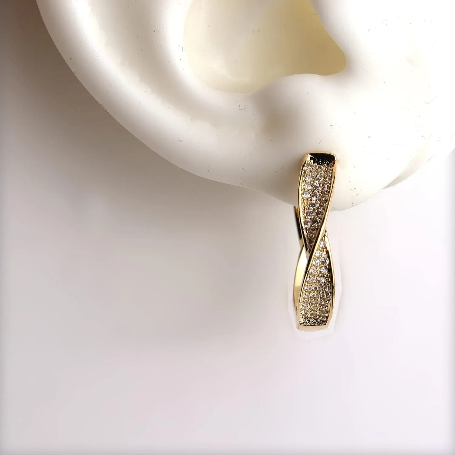 Sonateomber Large Chunky Gold Hoop Earrings for Women statement Huggie Fashion Prom Wedding Jewelry Gift
