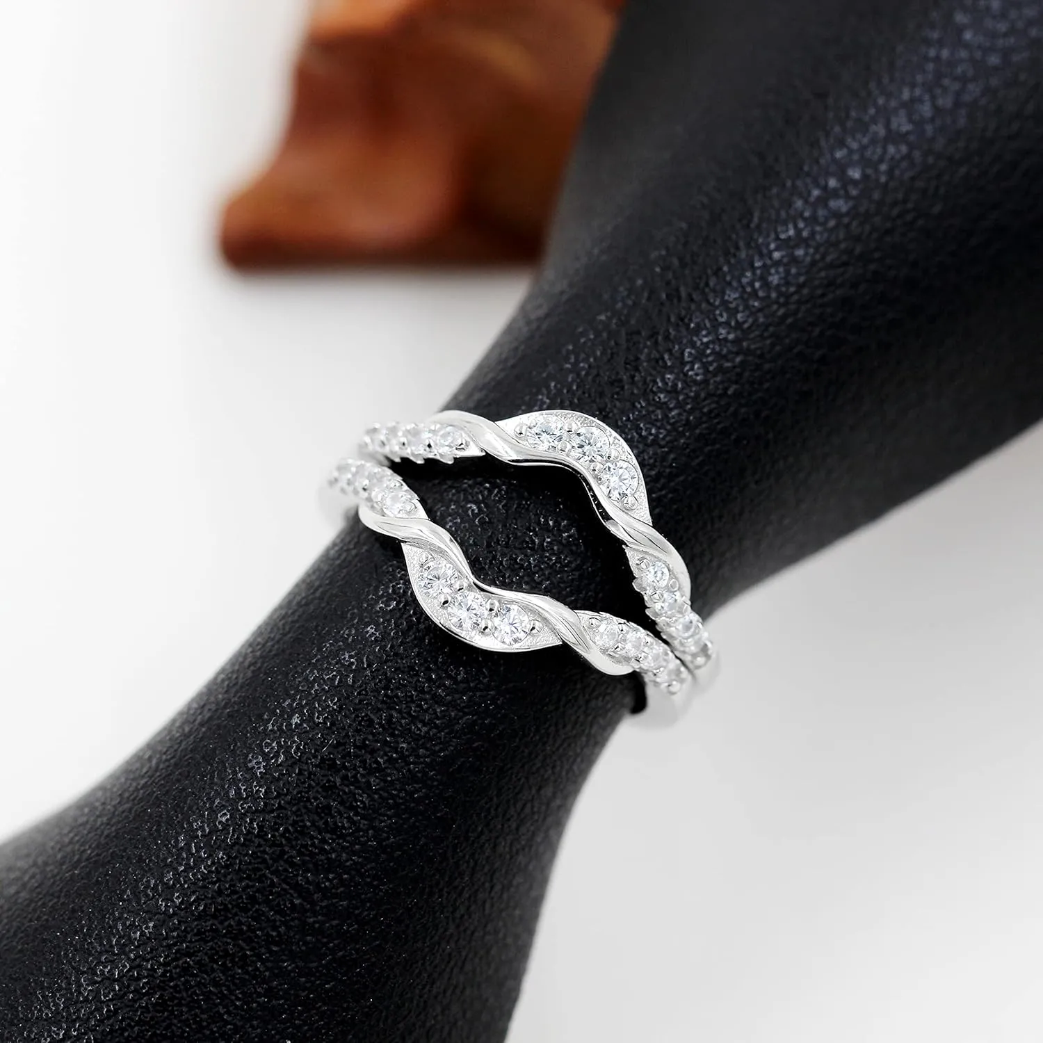 Uloveido Double Infinity Twisted Wedding Ring Guard Enhancer in Sterling Silver for Women with Cubic Zirconia Size 6-9 Y1523