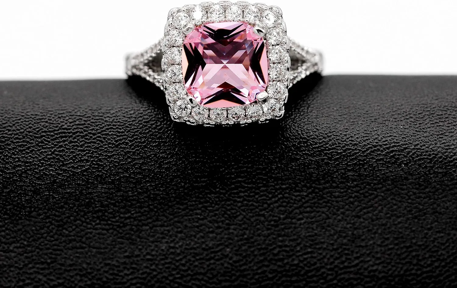 Uloveido Platinum Plated Sparky Cushion Cut 3 Carats Pink Cubic Zirconia Stone Solitaire Square Wedding Ring Split Shank Y586