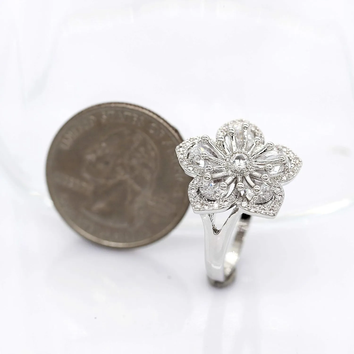 Uloveido Platinum Plated White Sakura Flower Rings with Pear Cut Cubic Zirconia Wedding Peach Blossom Ring Engagement Y581