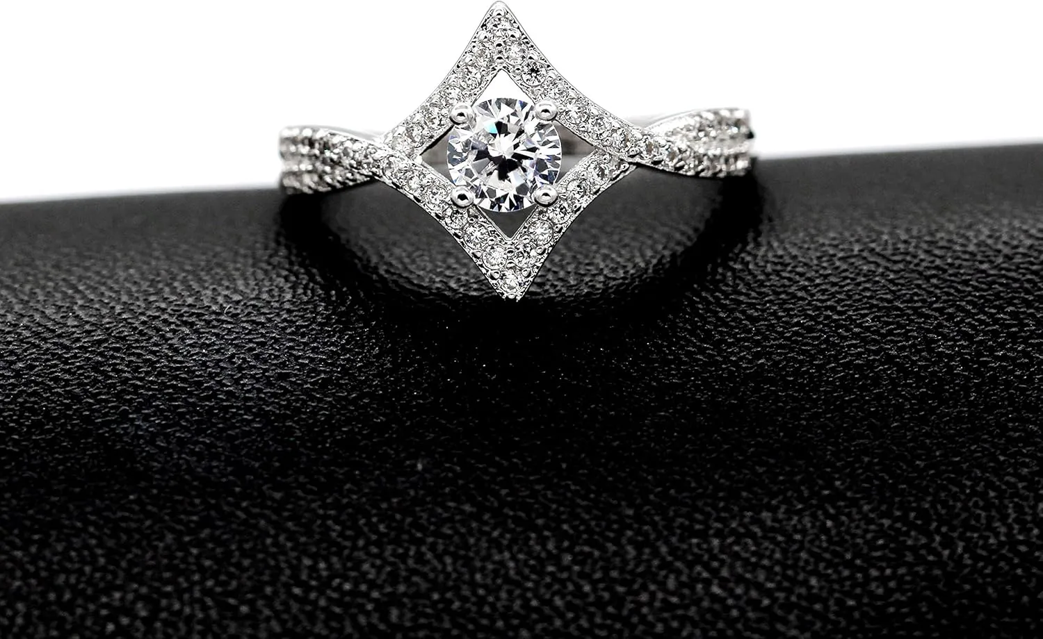 Uloveido Women's Square Hollow Swirl Infinity Rings with Round Cubic Zirconia Wedding Anniversary Ring Gifts WX023