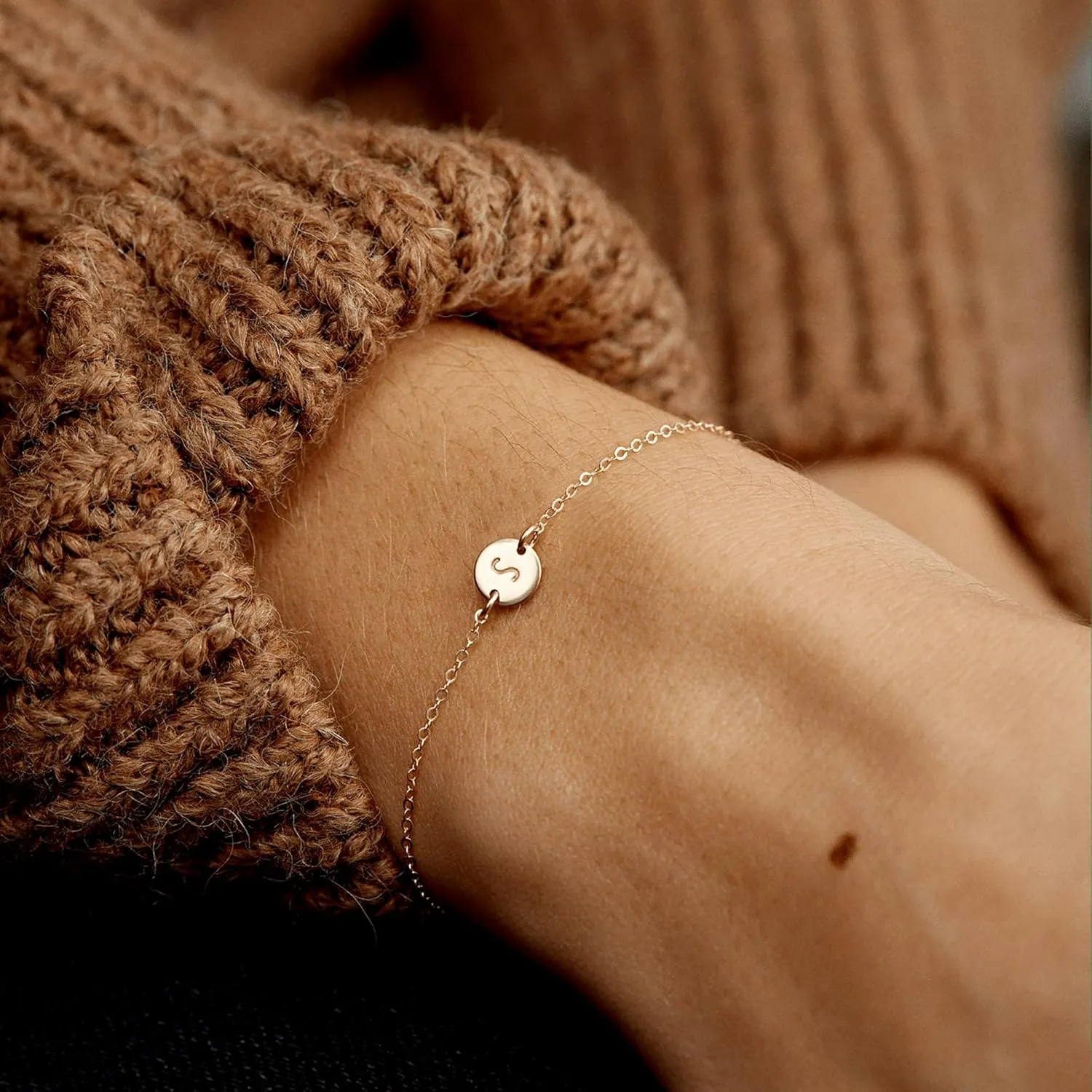 Ursteel Gold Initial Bracelet for Women Trendy - Personalized A-Z Letter Cute Bracelet for Women, Dainty Gold Coin Disc Jewelry Gifts for Women