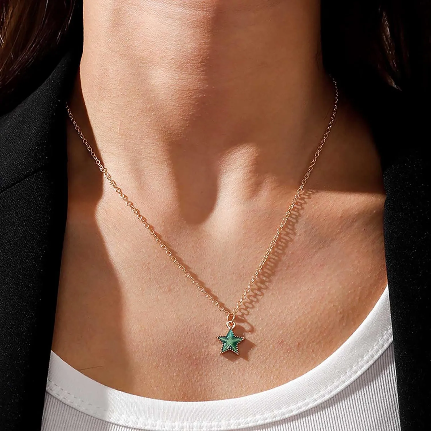 Vintage Star Pendant Necklace Tiny Star Choker Necklace Green Star Necklace Gold Minimal Necklace Jewelry for Women and Girls (Green)