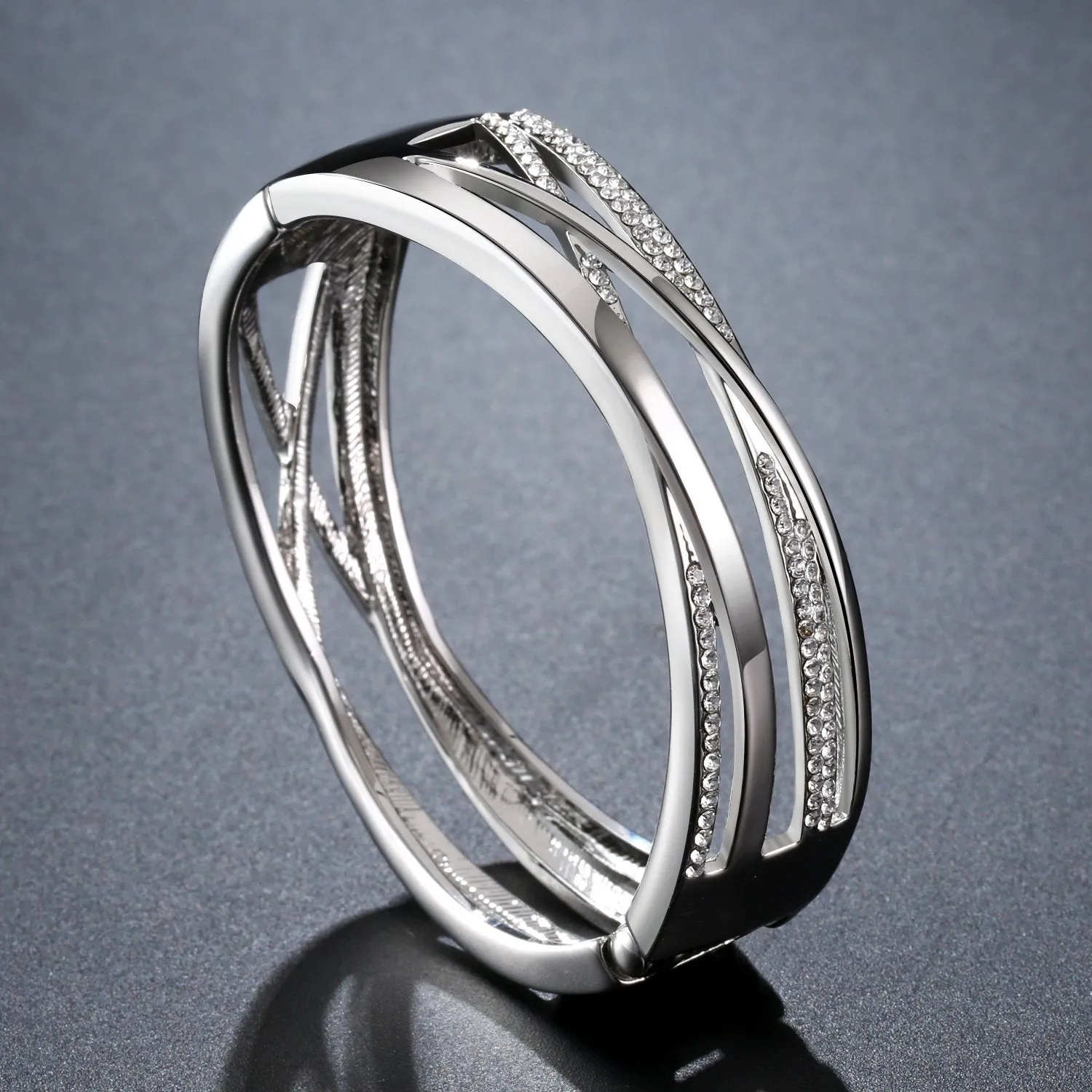 White Gold Crystal Bangle -KBQ0112